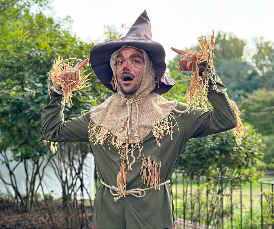 Scarecrow Wizard of Oz Themed Performer