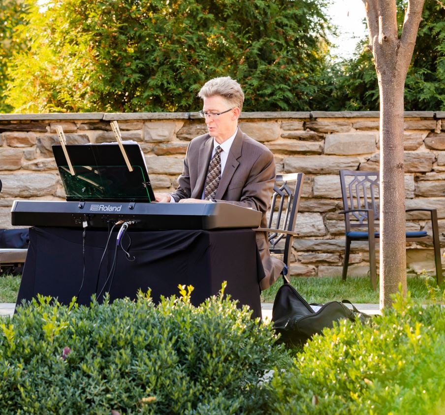 A versatile pianist with 30+ years of jazz and classical experience under his belt, Dave Roth is a dedicated performer, as well as a professor, lecturer, and artist residing in Lehigh Valley, PA. 