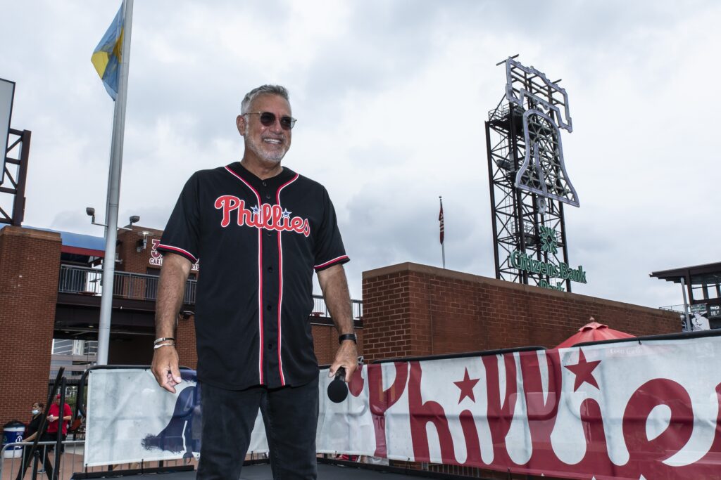 Eddie Bruce Performs the Phillies National Anthem